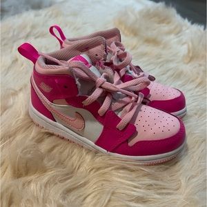 Toddler girls Jordan 1 fierce pink mid